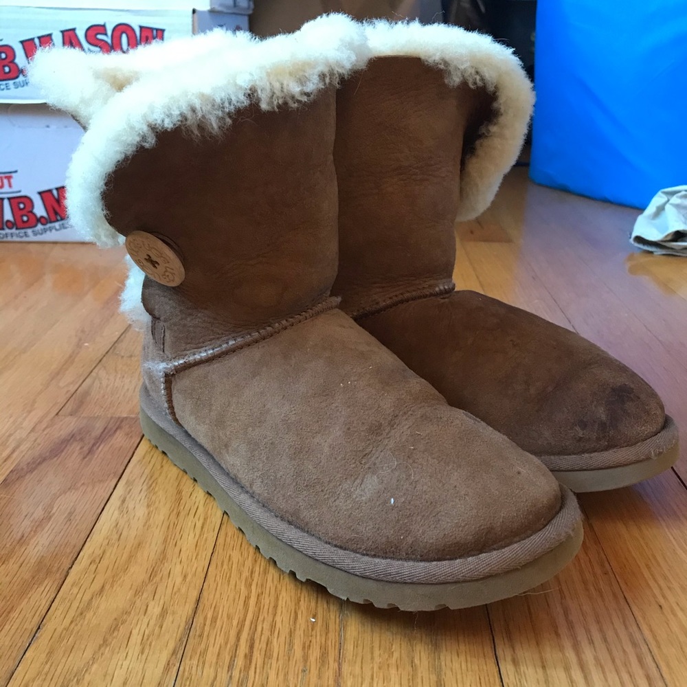 UGG Bailey Button Boots in Chestnut